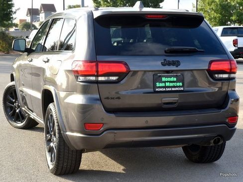 Used 2019 Jeep Grand Cherokee Altitude image 4