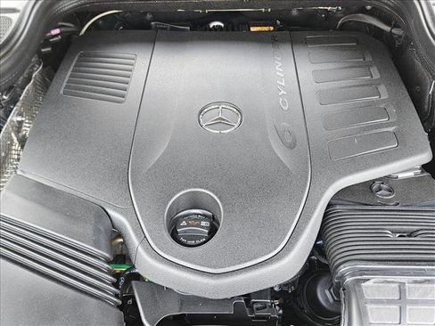 New 2026 Mercedes-Benz GLS 450 4MATIC image 17