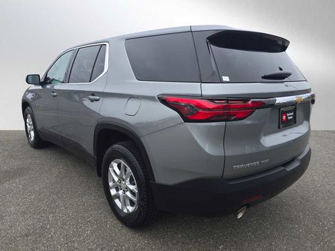 Used 2023 Chevrolet Traverse LS AWD/4WD image 5