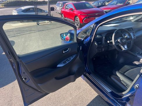 Used 2025 Nissan Leaf S w/ Protection Package image 9
