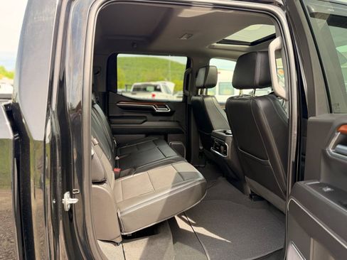 Used 2023 GMC Sierra 1500 Denali AWD/4WD image 17