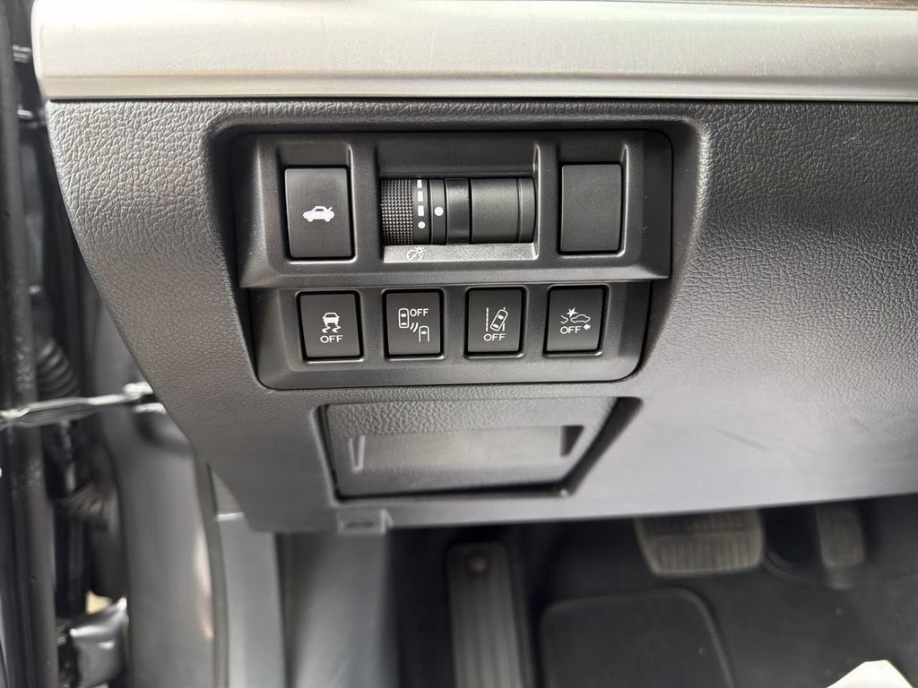 Used 2019 Subaru Legacy 2.5i Limited AWD/4WD image 17
