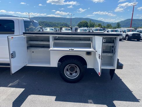 Used 2018 RAM 3500 Tradesman AWD/4WD image 35