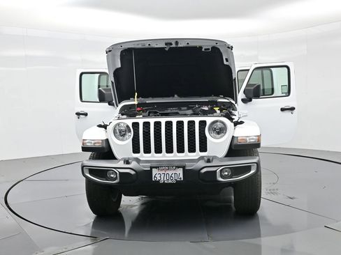 Used 2023 Jeep Gladiator Sport image 40