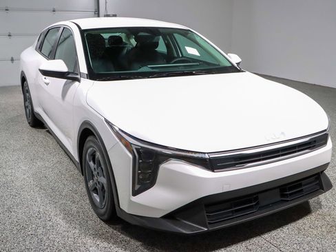 Used 2025 Kia K4 FWD image 5