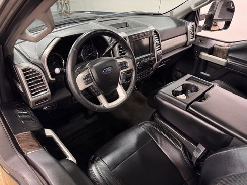 Used 2017 Ford F350 Lariat w/ Lariat Ultimate Package image 14