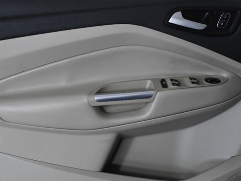 Used 2017 Ford Escape SE image 21