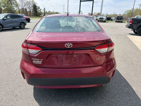 Used 2022 Toyota Corolla LE image 6