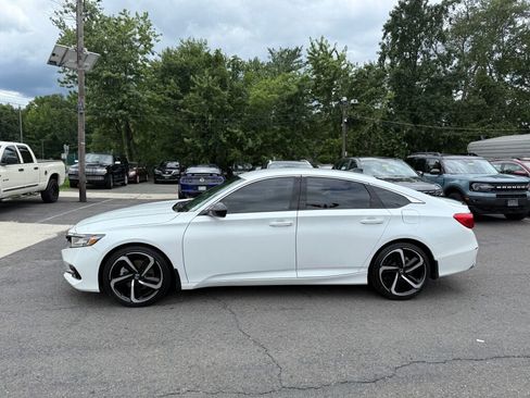 Used 2022 Honda Accord Sport image 4