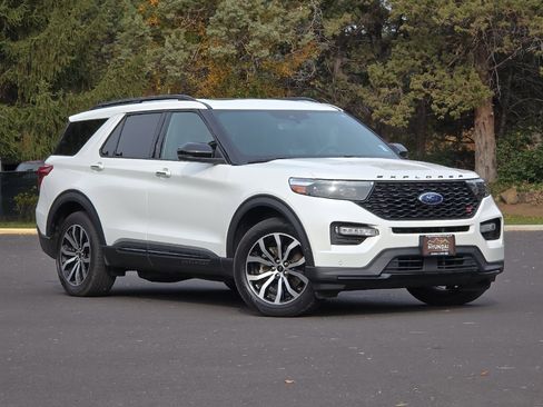 Used 2020 Ford Explorer ST w/ Premium Technology Package image 2