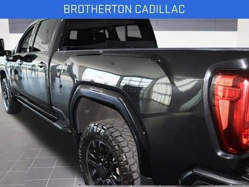 Certified 2022 GMC Sierra 2500 Denali w/ Denali Black Diamond Edition AWD/4WD image 4