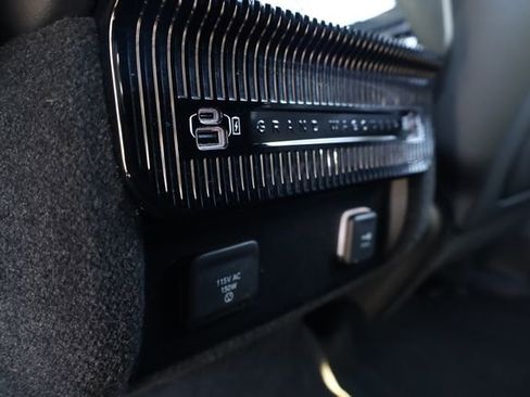 Used 2024 Jeep Grand Wagoneer Series II w/ Quick Order Packagew 28T image 26