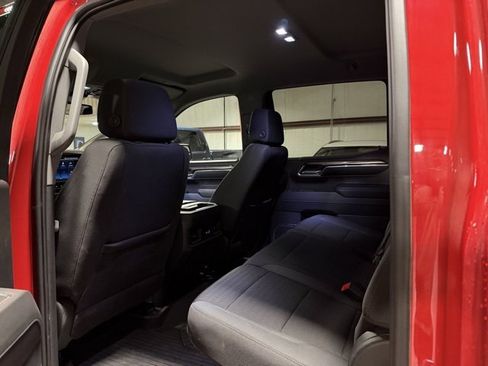 Used 2024 Chevrolet Silverado 1500 LT Trail Boss w/ Convenience Package II image 12