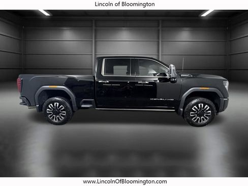 Used 2026 GMC Sierra 2500 Denali Ultimate w/ Max Trailering Package AWD/4WD image 8