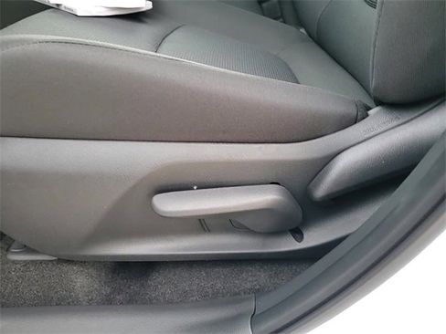 Used 2025 Toyota RAV4 LE image 13