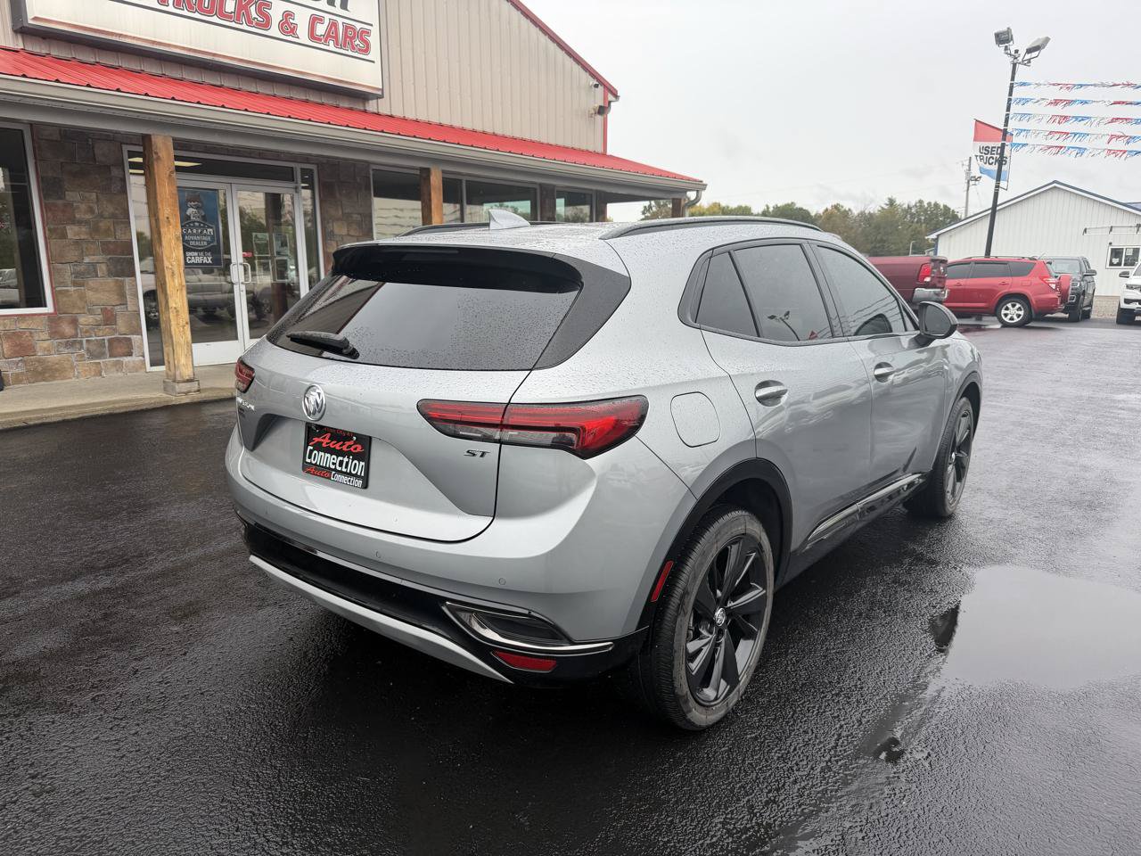 Used 2023 Buick Envision Essence w/ Sport Touring Package FWD image 4