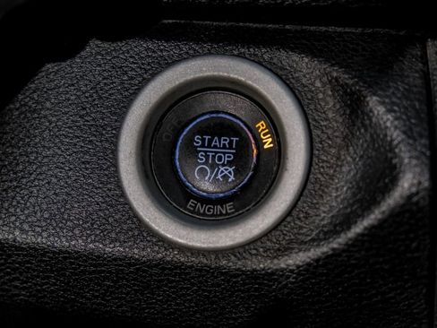 Used 2013 RAM 2500 Laramie w/ Convenience Group image 20