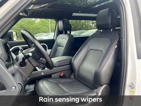 Used 2024 Land Rover Defender 90 X-Dynamic SE image 15