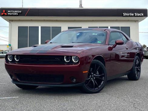 Used 2018 Dodge Challenger R/T w/ Blacktop Package image 1