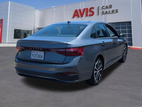 Used 2025 Volkswagen Jetta Sport FWD image 6