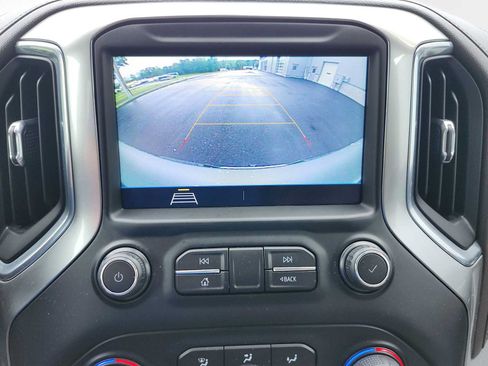 Used 2019 Chevrolet Silverado 1500 LT w/ Fleet Comfort Package AWD/4WD image 14