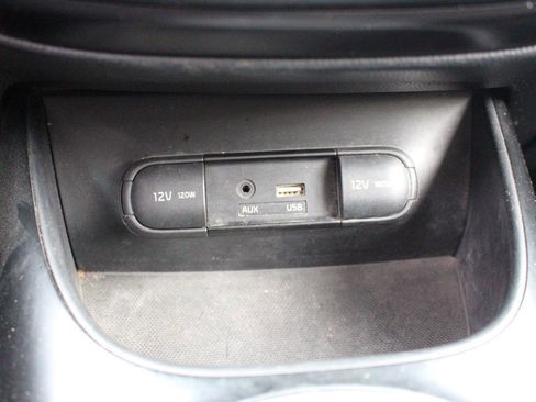 Used 2018 Kia Soul image 23