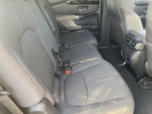 Certified 2023 Honda Pilot Sport image 11