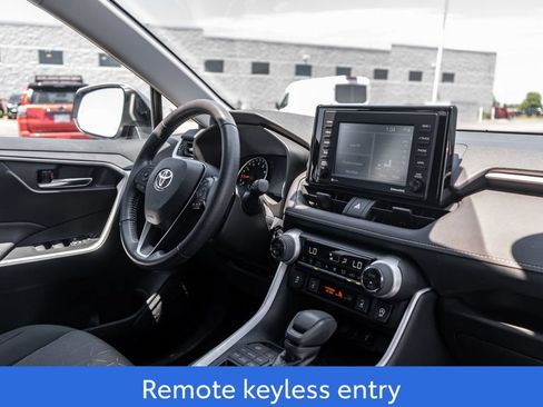Used 2020 Toyota RAV4 XLE w/ Convenience Package AWD/4WD image 12