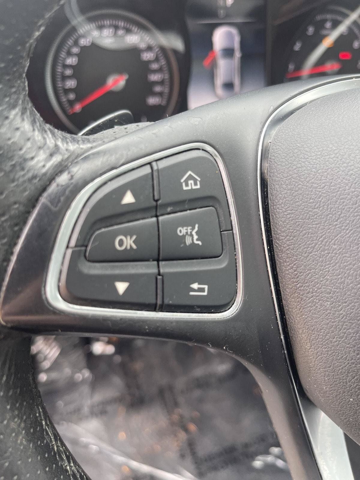 Used 2018 Mercedes-Benz C 300 Sedan image 6