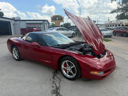 Used 2004 Chevrolet Corvette Coupe w/ Roof Package RWD image 24