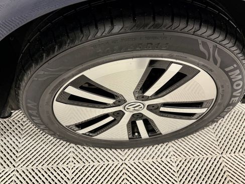 Used 2016 Volkswagen e-Golf SE w/ DC Fast Charging Package image 26