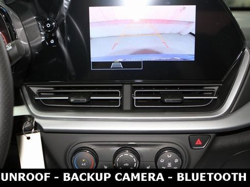 New 2026 Chevrolet Trax RS w/ Sunroof Package image 20