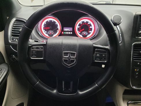 Used 2017 Dodge Grand Caravan SXT FWD image 22