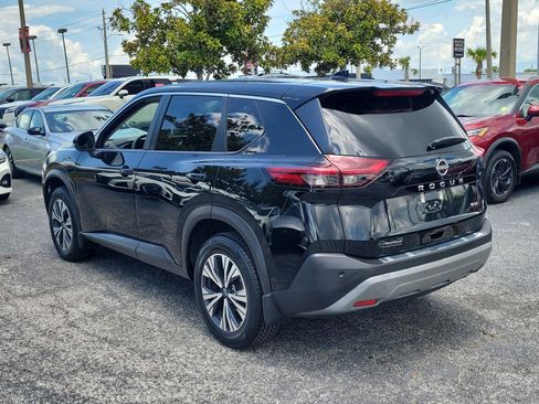 Certified 2022 Nissan Rogue SV FWD image 7