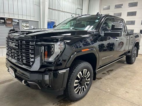 Used 2024 GMC Sierra 3500 Denali Ultimate image 2