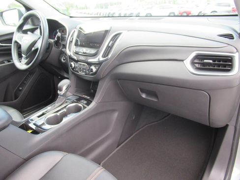 Used 2024 Chevrolet Equinox Premier FWD image 11