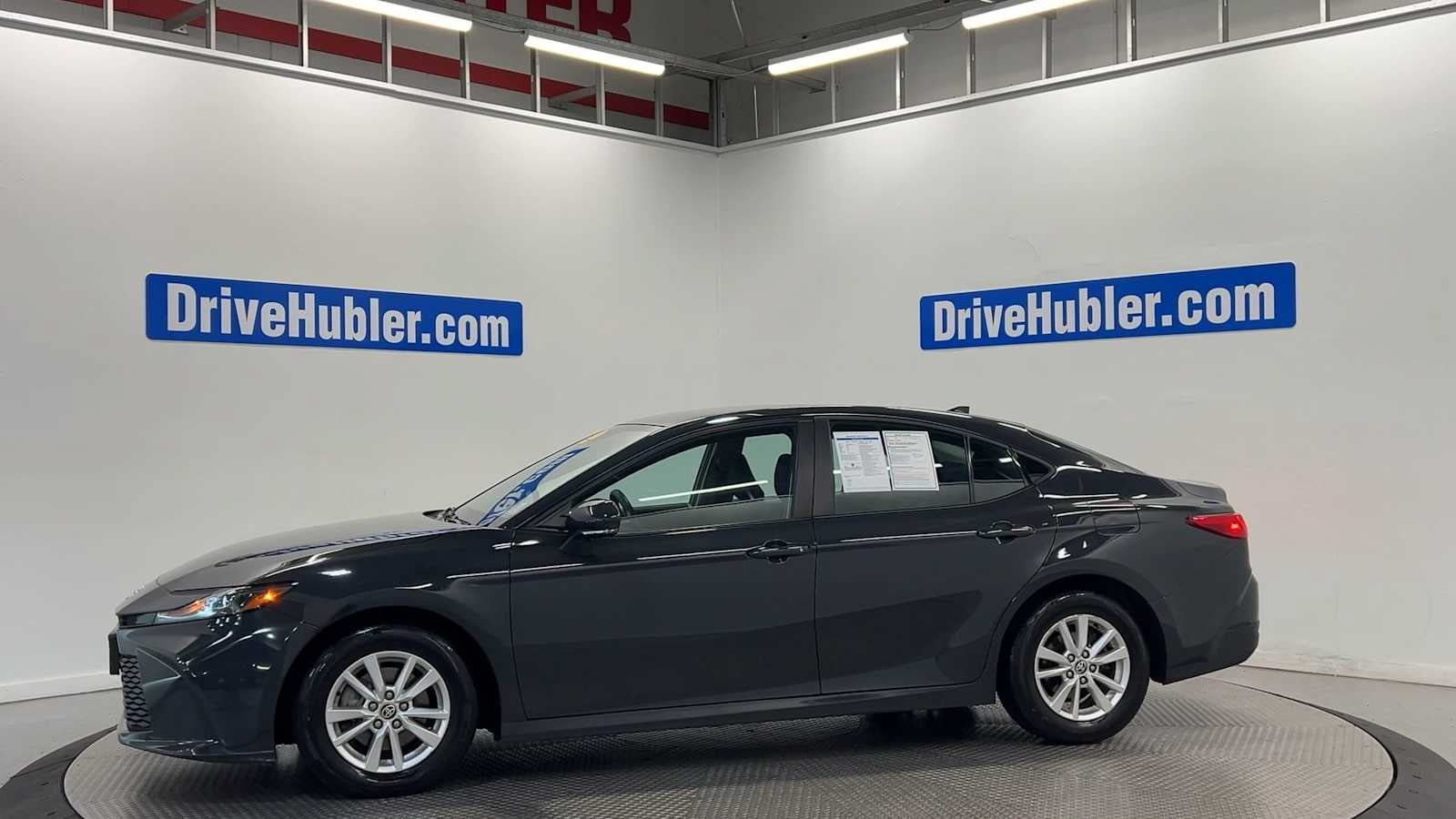 Used 2025 Toyota Camry LE FWD image 5