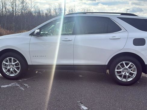 Used 2022 Chevrolet Equinox LT image 11