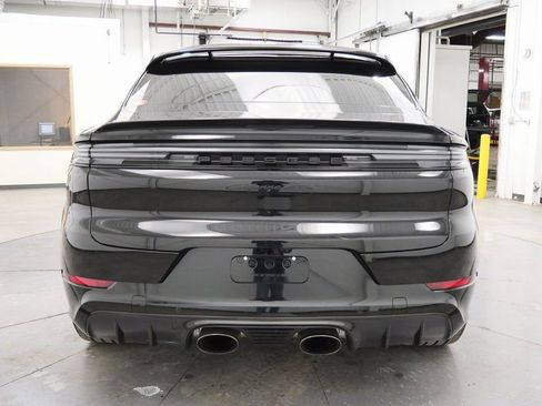 Used 2025 Porsche Cayenne GTS image 6