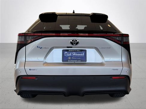 Used 2024 Toyota bZ4X AWD image 8