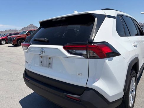 Used 2019 Toyota RAV4 LE w/ Carpet Mat Package FWD image 4
