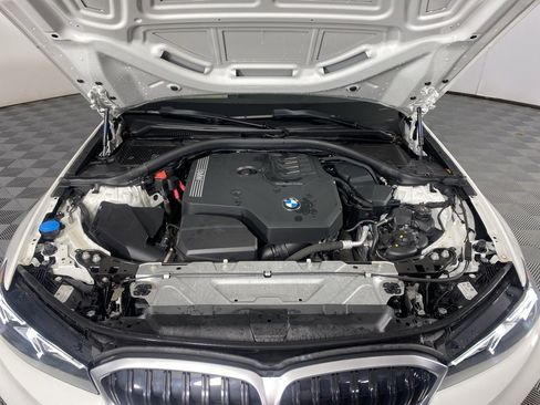 Certified 2023 BMW 330i xDrive Sedan w/ Convenience Package image 32