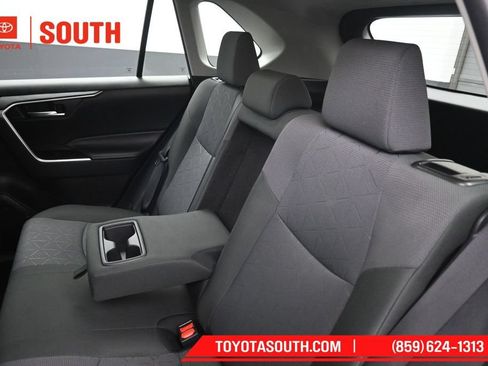 Used 2025 Toyota RAV4 XLE AWD/4WD image 23