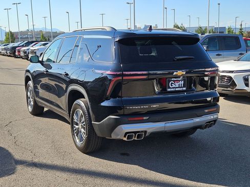Used 2026 Chevrolet Traverse LT AWD/4WD image 5