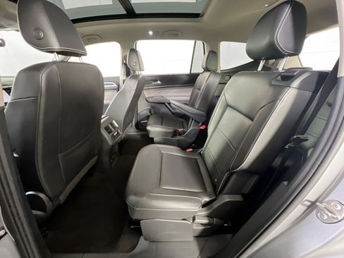 Used 2023 Volkswagen Atlas SEL R-Line image 25