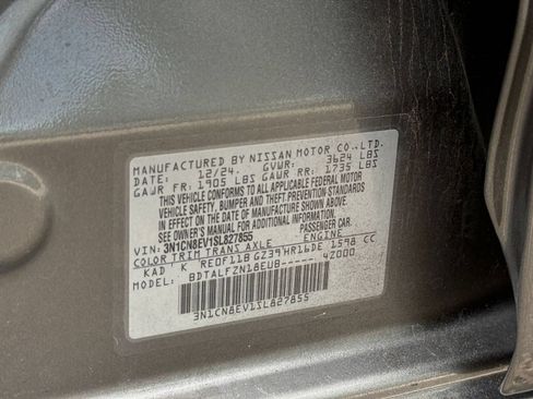 Used 2025 Nissan Versa SV FWD image 25