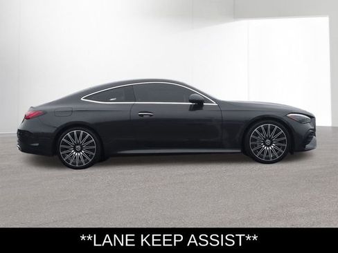 Used 2025 Mercedes-Benz CLE 300 4MATIC Coupe image 4