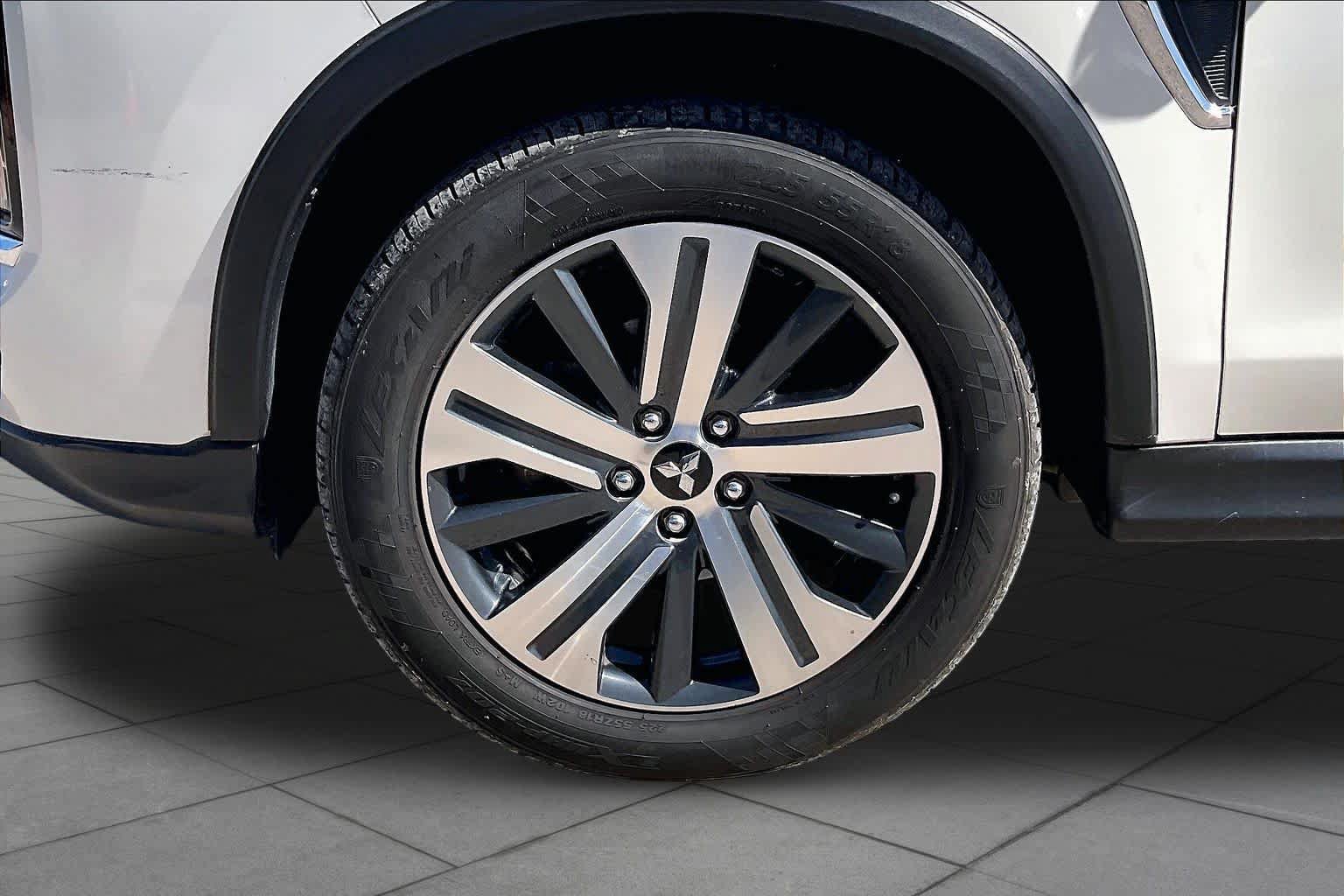 Used 2021 Mitsubishi Outlander Sport SE FWD image 11