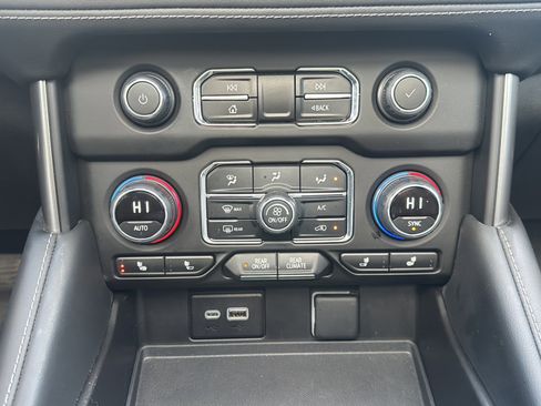 Used 2024 Chevrolet Tahoe LT w/ LT Signature Plus Package image 40