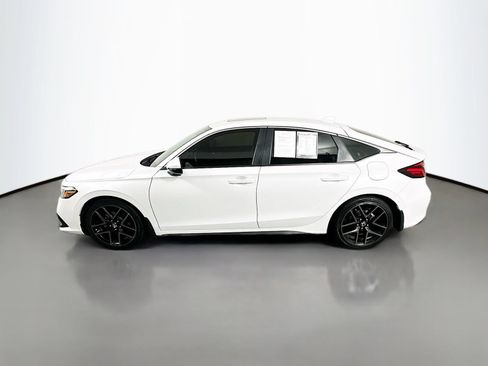 Used 2024 Honda Civic Sport Touring image 4